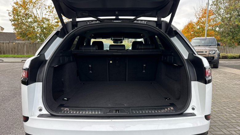 Land Rover Range Rover Velar 2.0 D200 R-Dynamic SE 5dr Auto Diesel Estate